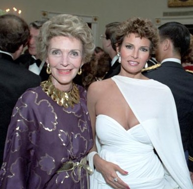 Raquel Welch at state dinner for Singapore prime minister, October 8, 1985