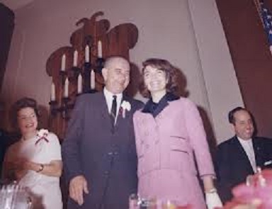 The Johnsons with Jackie Kennedy at a Houston, Texas breakfast before leaving for Dallas.