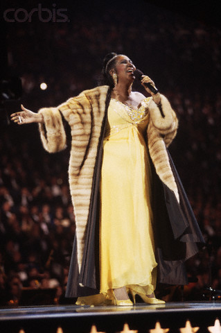Aretha Franklin performs at the '93 gala.