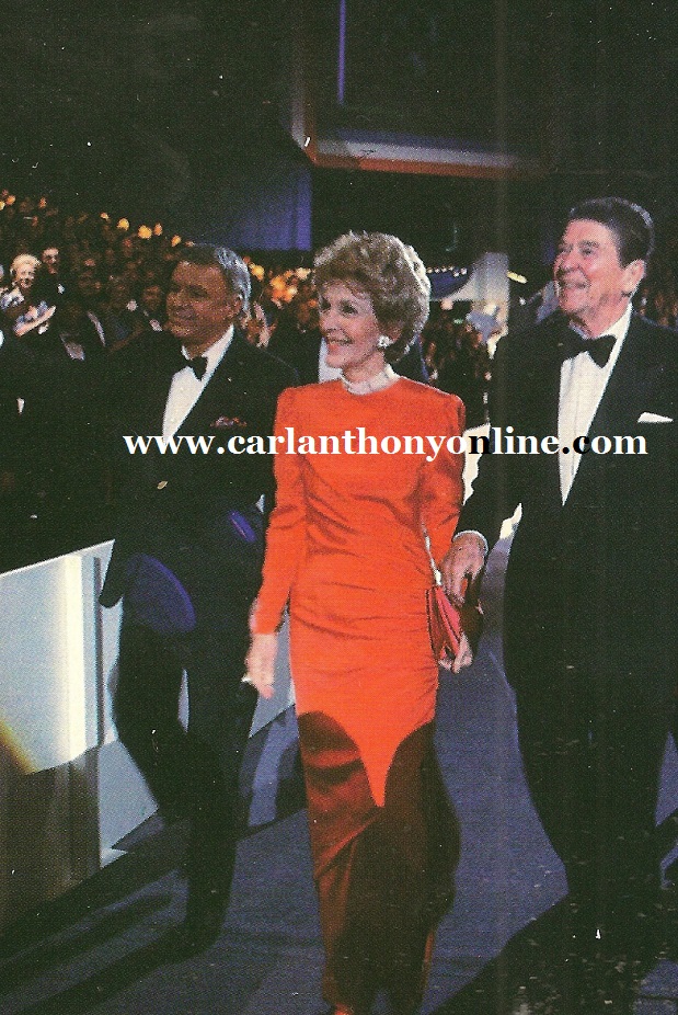 The Reagans enter the Inaugural Gala with their friend and the organizer of the event Frank Sinatra.