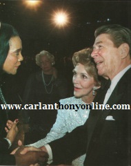 The Reagans greet Coretta Scott King at the Ball.