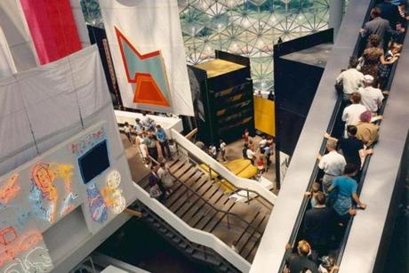 Experiencing the space of the US Pavilion was itself central to the visit.