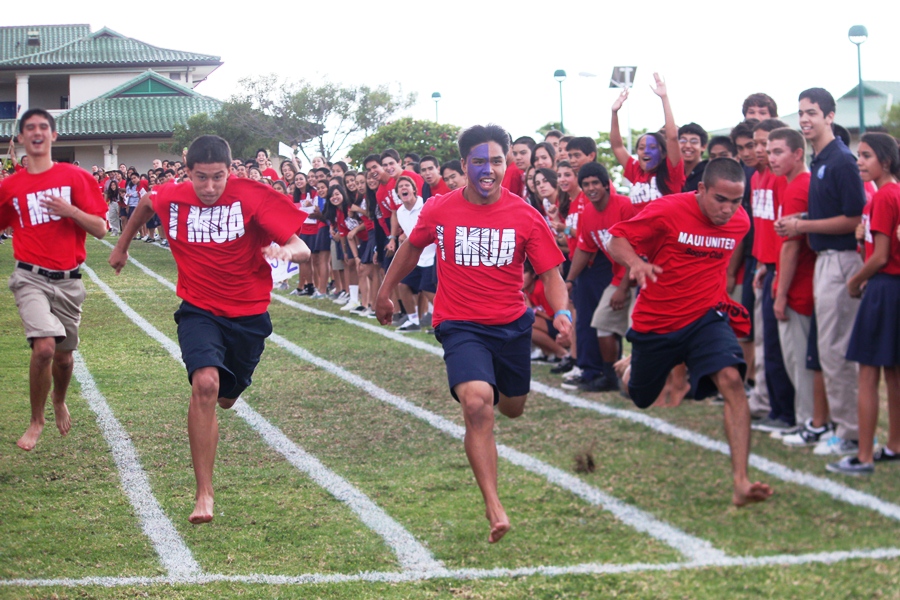 A boys footrace on Kamehameha Day.
