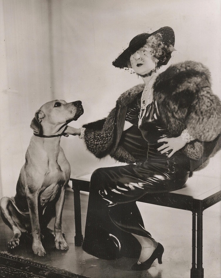 Evalyn Walsh McLean with her dog and Hope Diamond.
